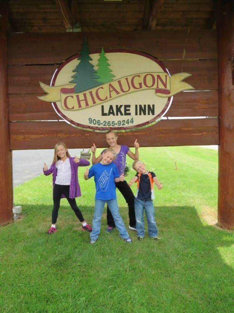 Chicaugon Lake Inn Gaastra Exteriér fotografie